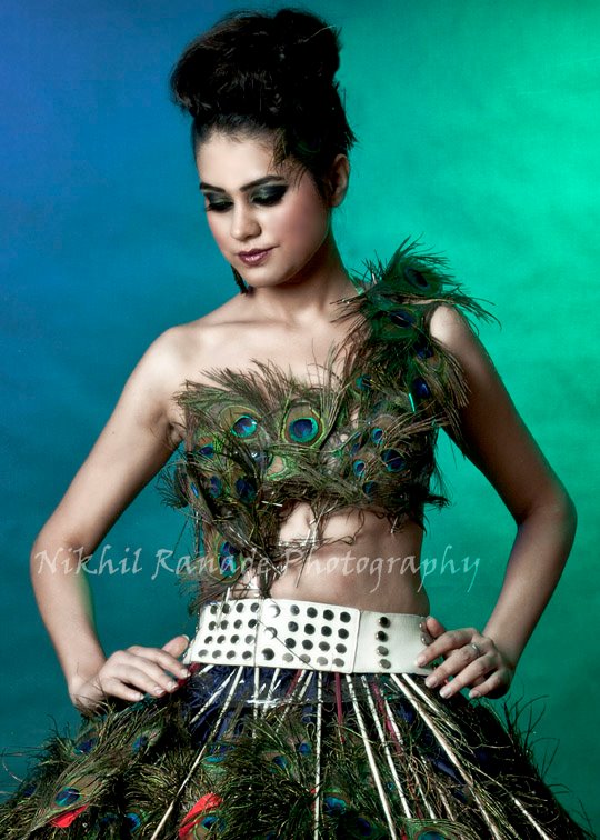 390963_251464348242000_794321354_n