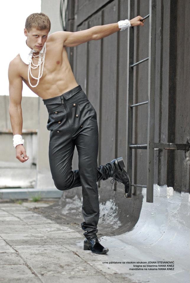 429151_10150589671903693_1717107577_n