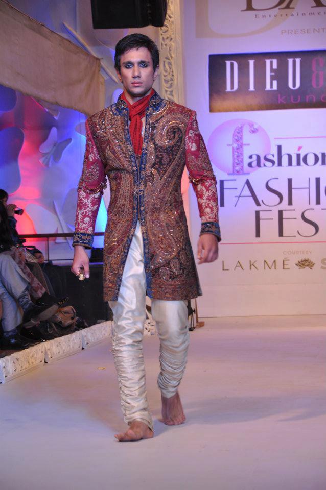 395836_324445127601594_100001083284021_950279_695048216_n