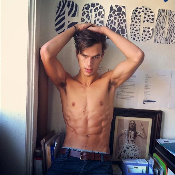 487993_415463088540894_270891367_n