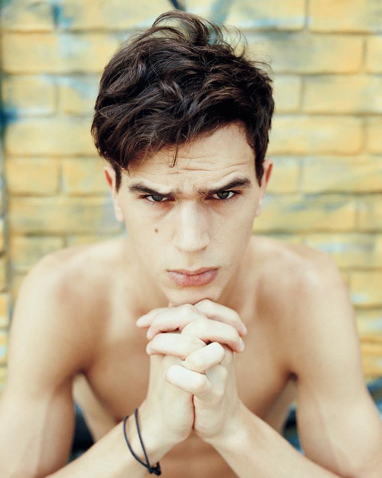 541581_415463425207527_732248476_n