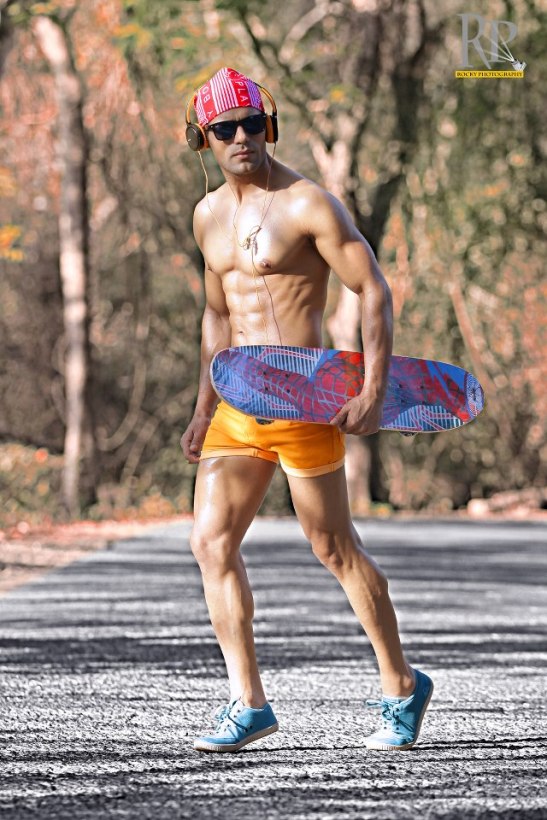 480746_514453848593833_962816396_n