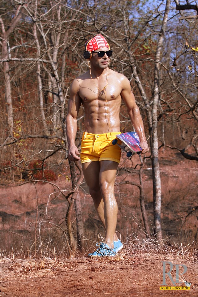 484890_514453891927162_445409369_n