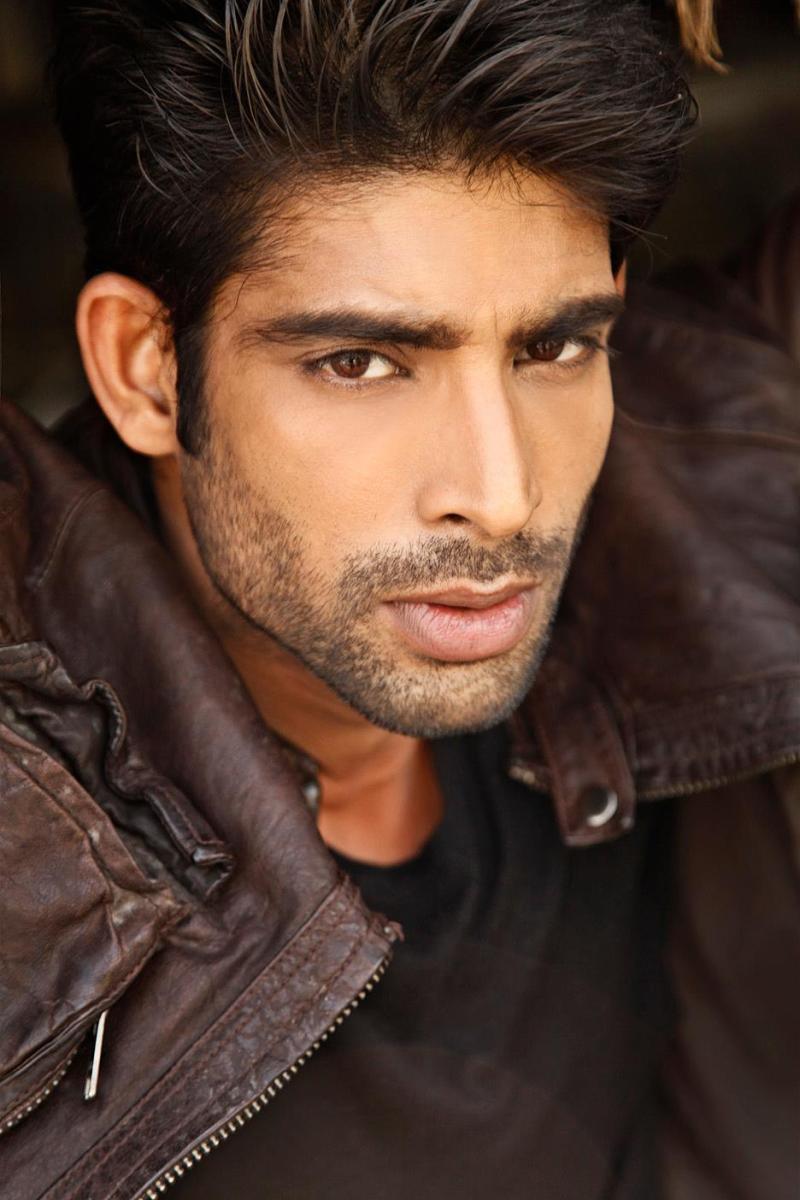 860909_546475488716093_268204470_o