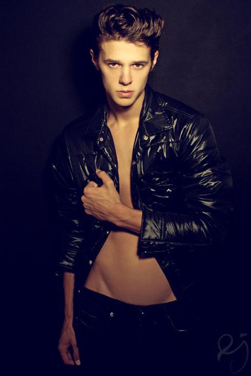 jordan-farris-by-photographer-ethan-james-02