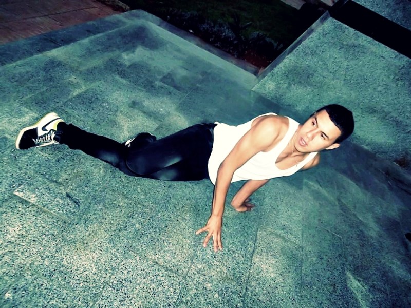 536113_10151117440326158_1231278508_n