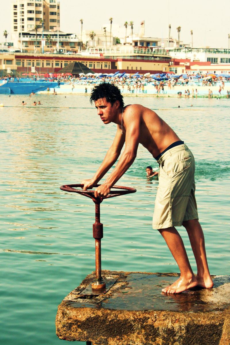 614591_10151058433561158_1646600418_o