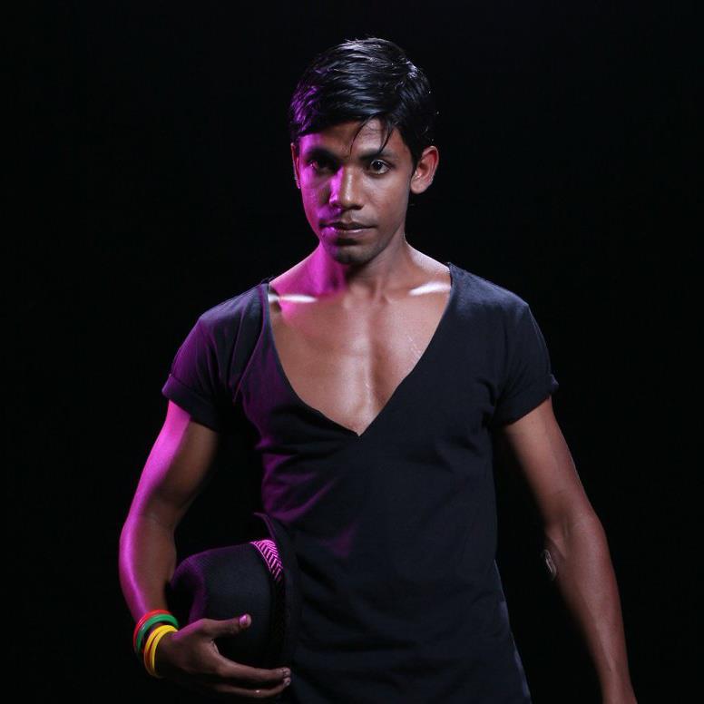 481003_320703271361861_1503224115_n