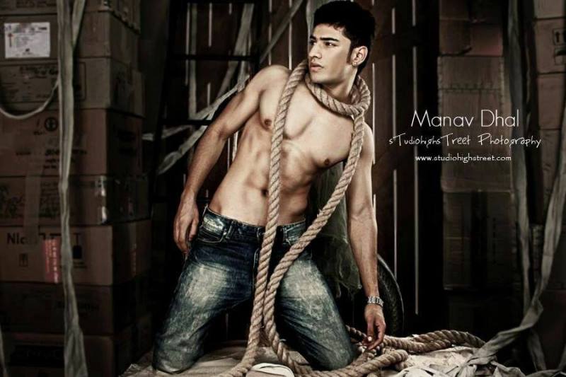 967602_681384615275399_1940879121_n