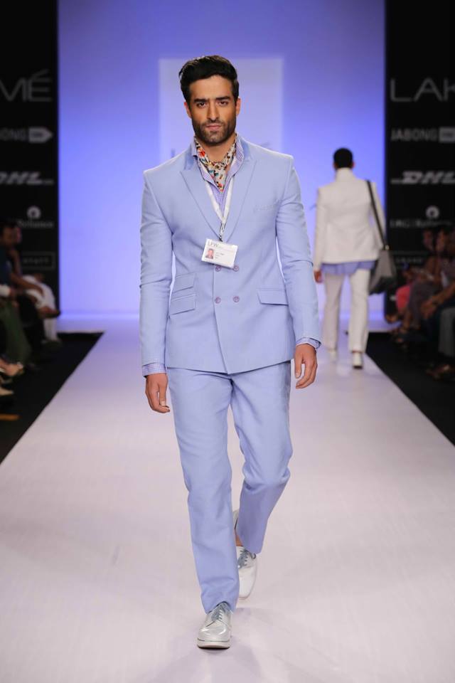 1098171_10151918953770936_609643133_n