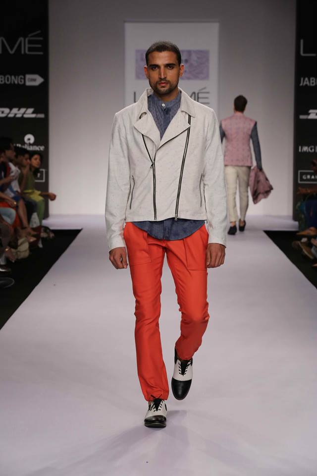 1185631_10151920278555936_632903402_n