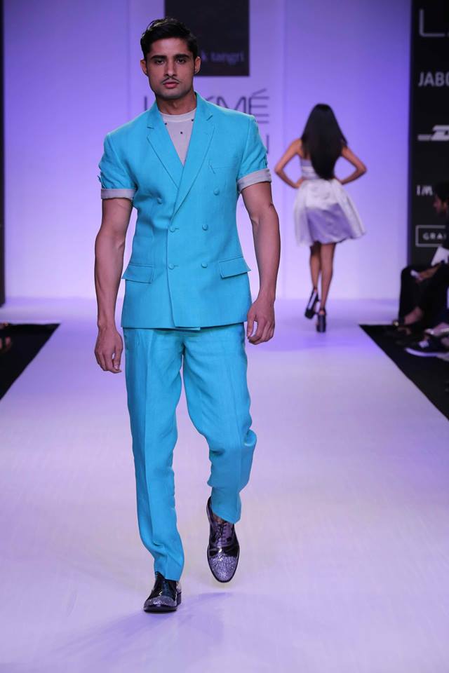 69569_10151919024460936_1082841182_n