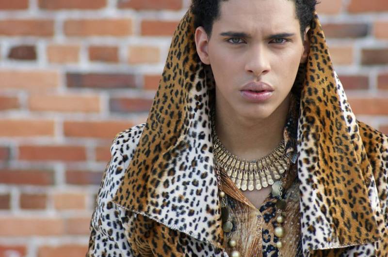 1654222_207839152748554_916590082_n