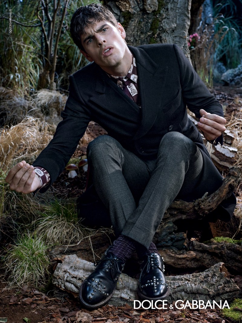 –Dolce &amp; Gabbana designer Domenico Dolce photographs the Italian fashion label’s fall/winter 2014 advertising campaign. Posing for the engaging campaign photos, models Evandro Soldati, Mariano Ontañon, Miks, Misa Patinszki, Noah Mills and Ryan Barrett come together to model the regal designs for fall/winter 2014. Using the Norman kings of Sicily as their muse for the season, designers Domenico Dolce and Stefano Gabbana dream up a rich outing with printed suiting and sportswear for a culturally rich treatment of menswear