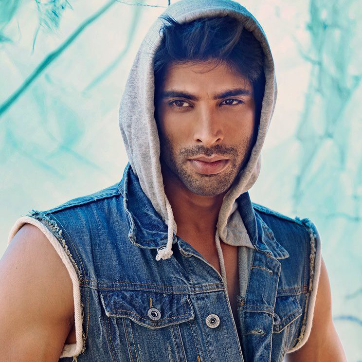 31440_546551295375179_2007289169_n