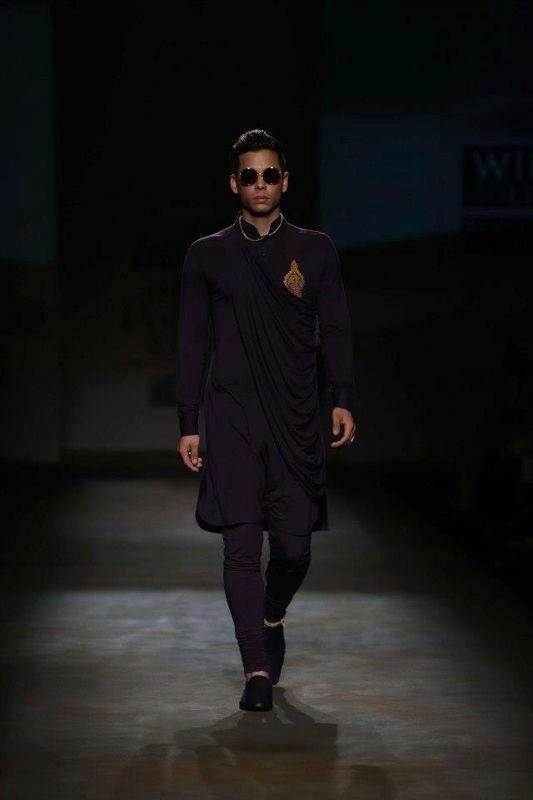 554031_10151413563947981_1308682758_n