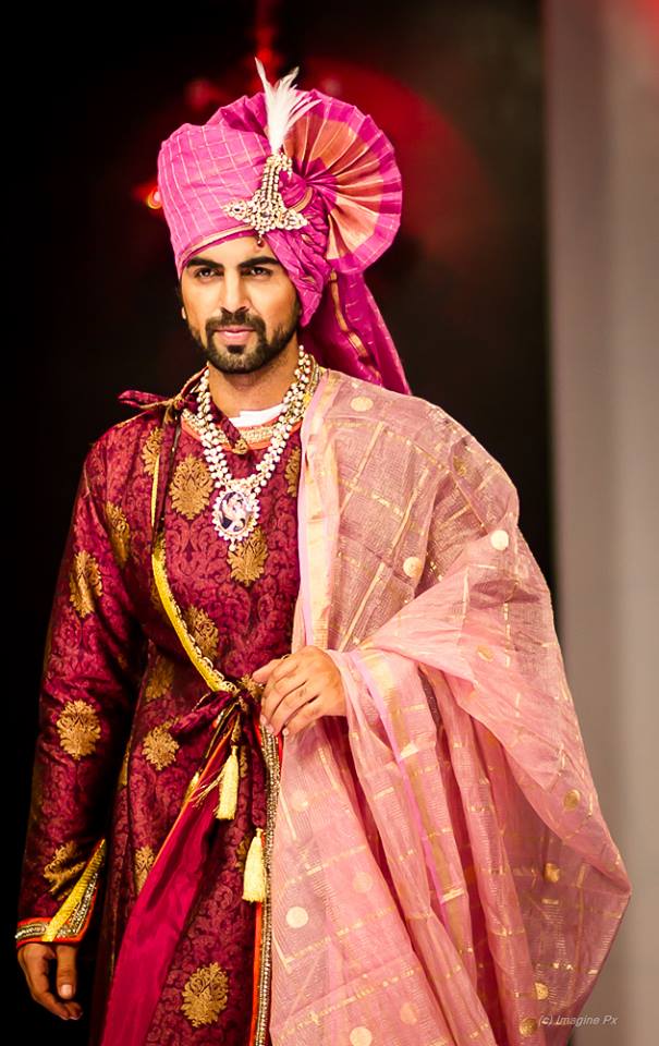 01_IMM_Indian_Male_Models_BFW