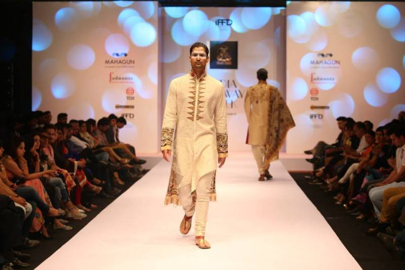 11072001_10207046948598041_2184231506010900245_n