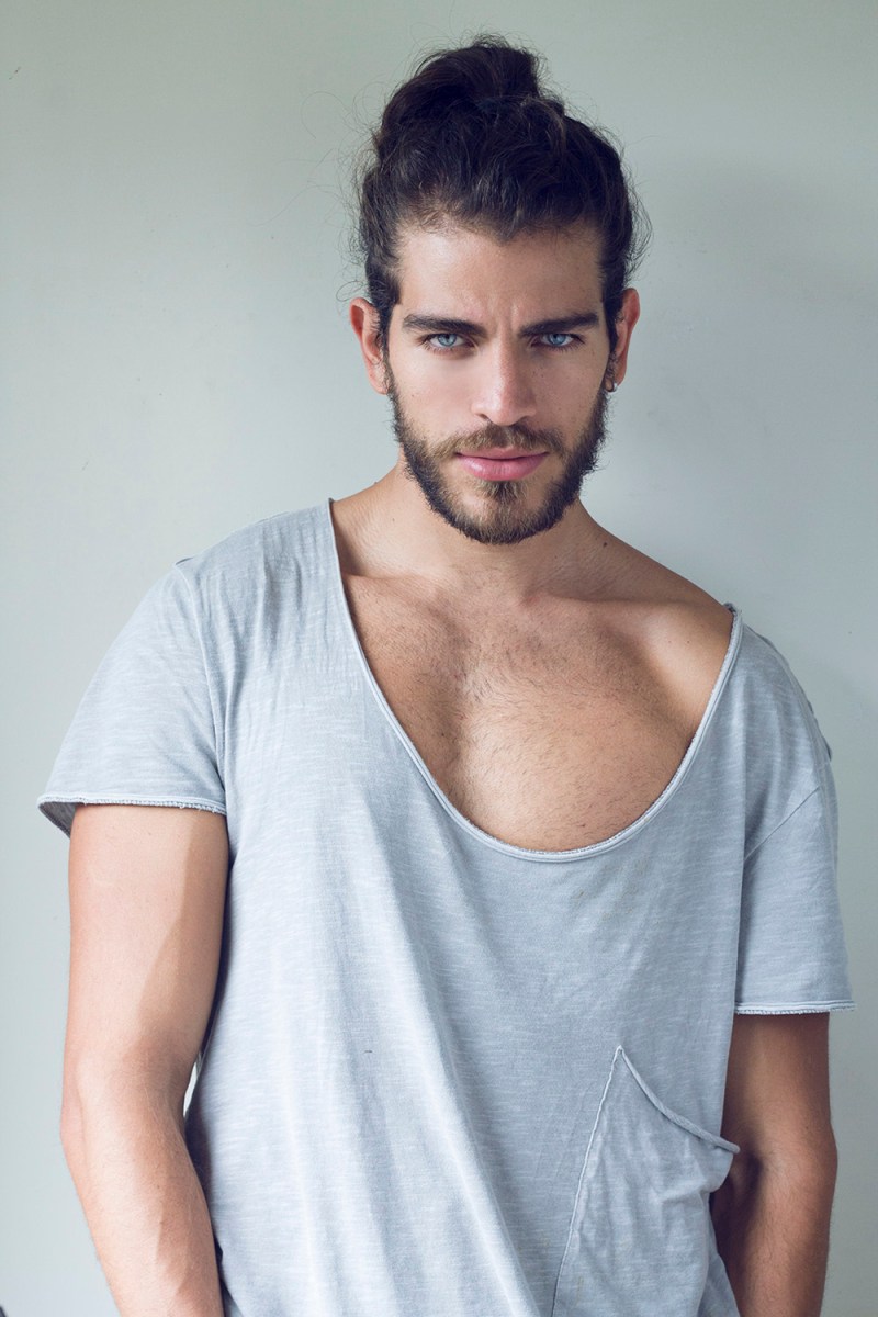 Featuring a beautiful stunning new face Alberto snapped by talented Luis De La Luz, Alberto is currently at New Icon Models, bearded face, long hair and fit body has all the required elements to hook up the scene.