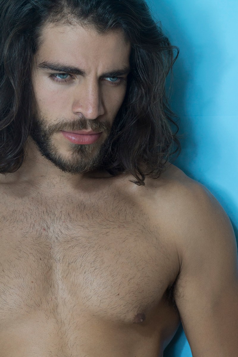 Featuring a beautiful stunning new face Alberto snapped by talented Luis De La Luz, Alberto is currently at New Icon Models, bearded face, long hair and fit body has all the required elements to hook up the scene.