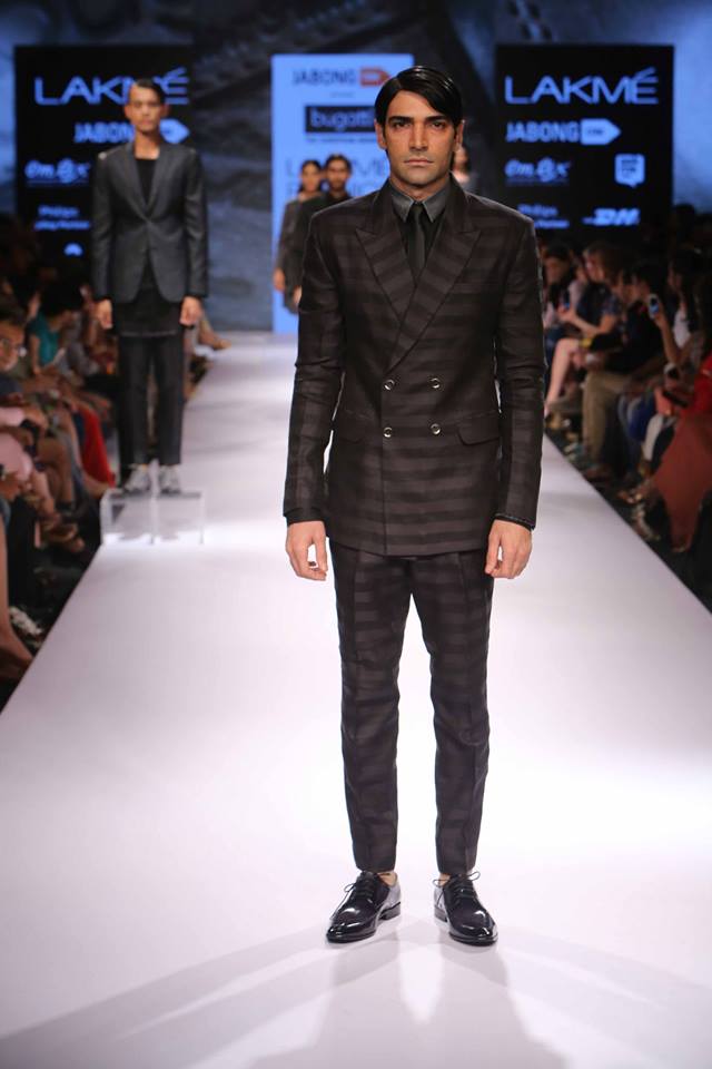 10_IMM_Indian_Male_Models_Bugatti