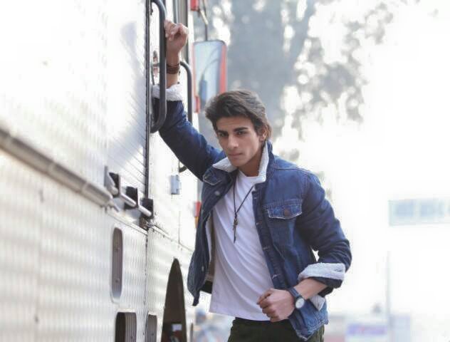 01_IMM_INDIAN_MALE_MODELS