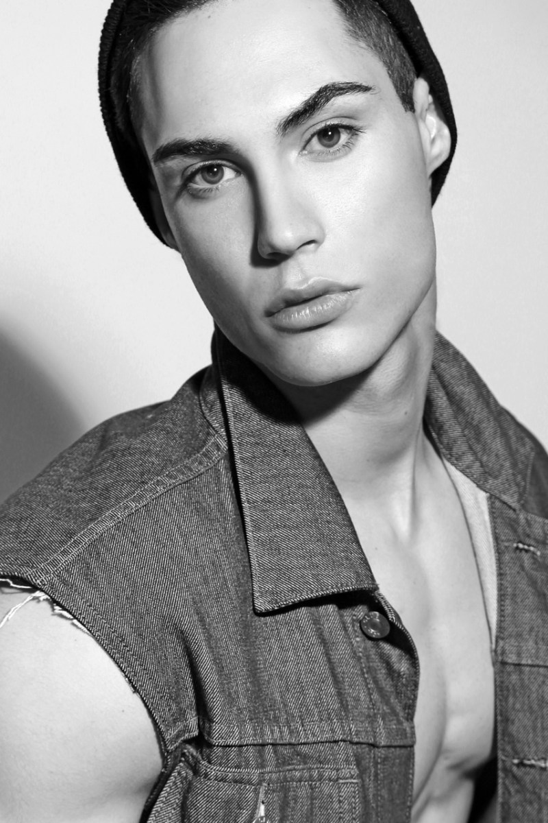 devin-xavier-by-thomas-synnamon-3