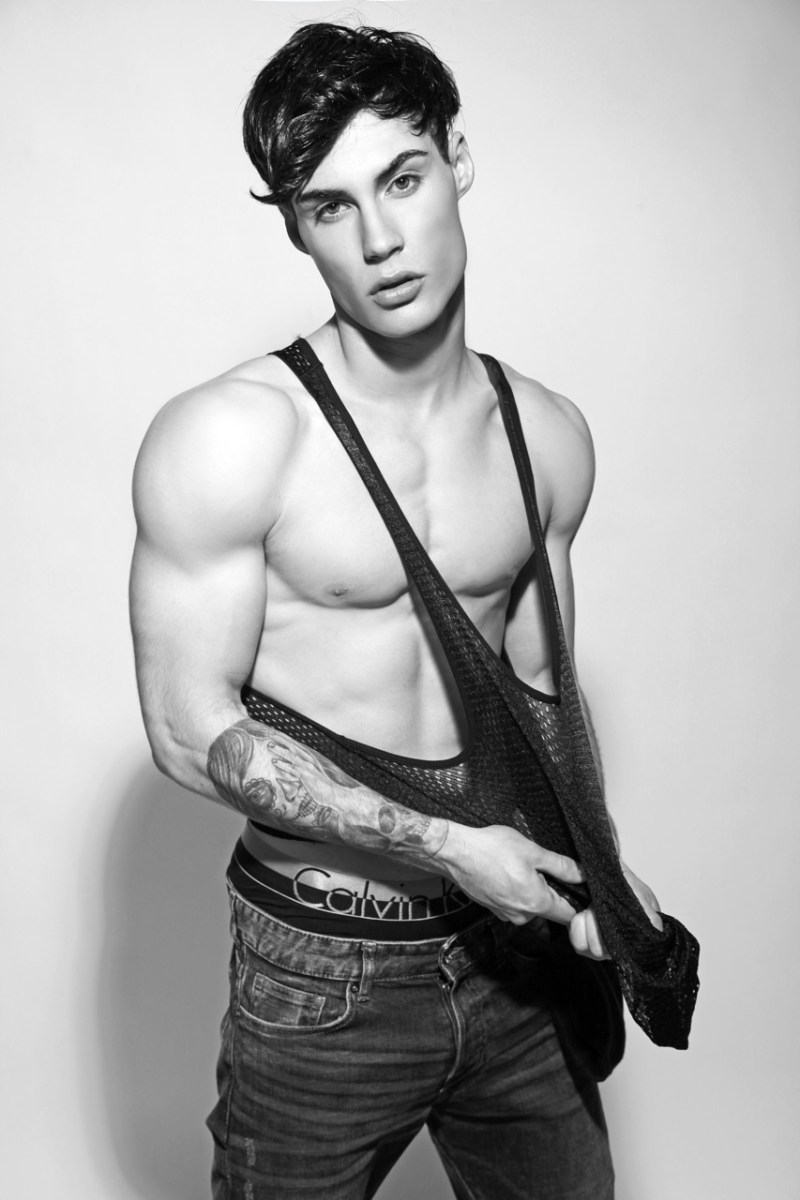 devin-xavier-by-thomas-synnamon-4