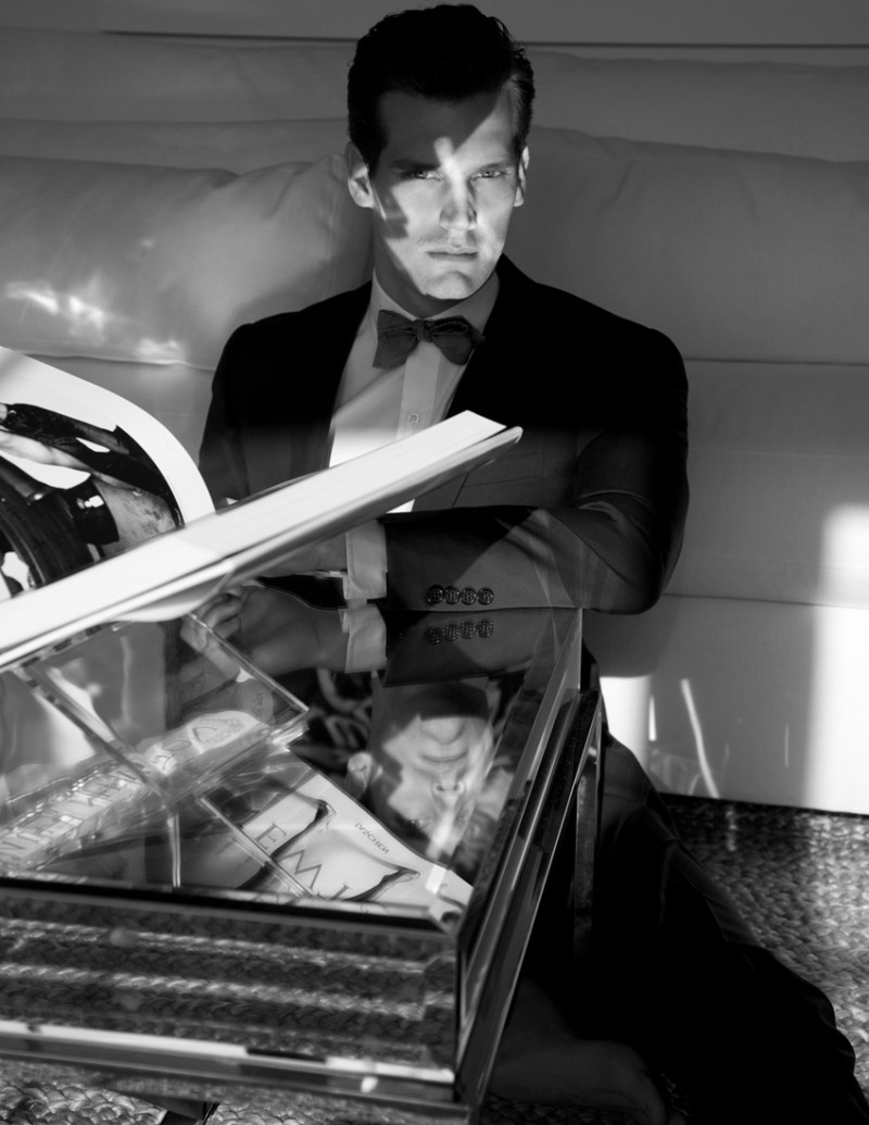 “Tailor Made” the new editorial for Man of Metropolis magazine with Sean Harju from Soul Model Management shot by master Karl Simone. Styled by Michael Fusco.