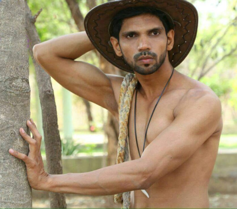 9909A_IMM_Indian_Male_Models_TEEZ