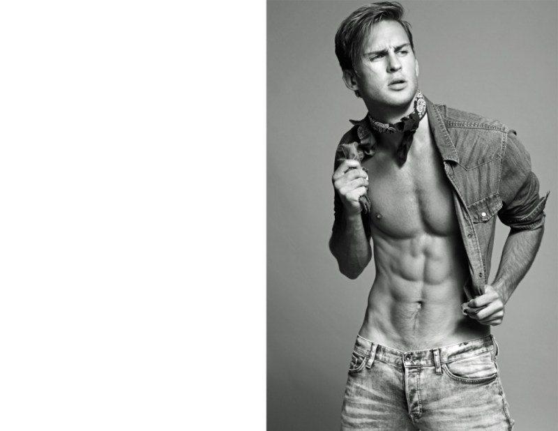 alexander-taptsov-by-thomas-synnamon-4