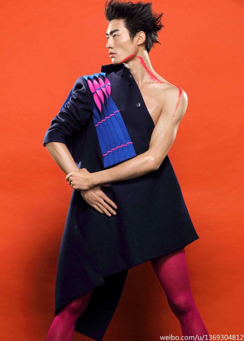 Let’s discover perfectly done model Ni Hao shot by Zhào Hoo Yuān in fashionable garments.