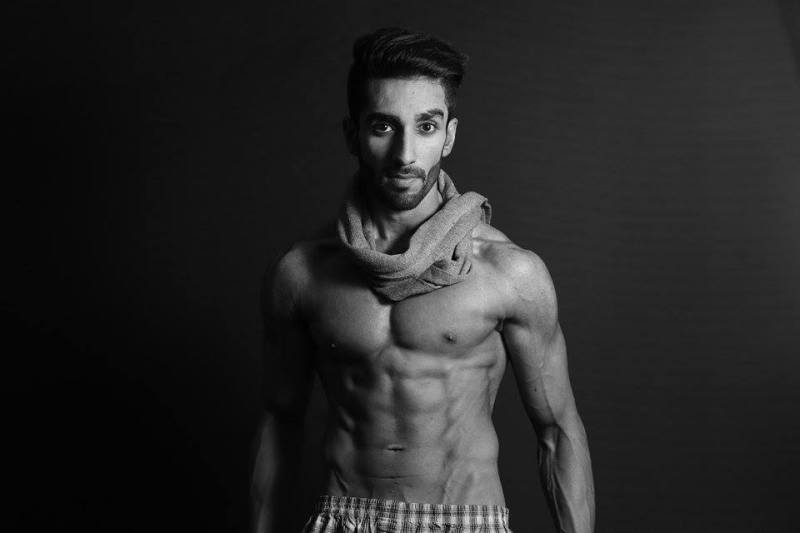 13515380_255669461471245_1047364083_n-1