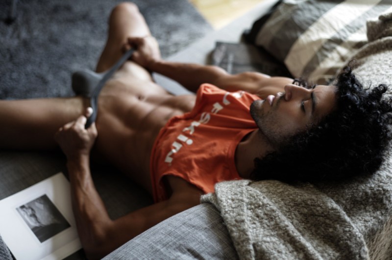 aaron-valenzuela-by-thomas-synnamon-4