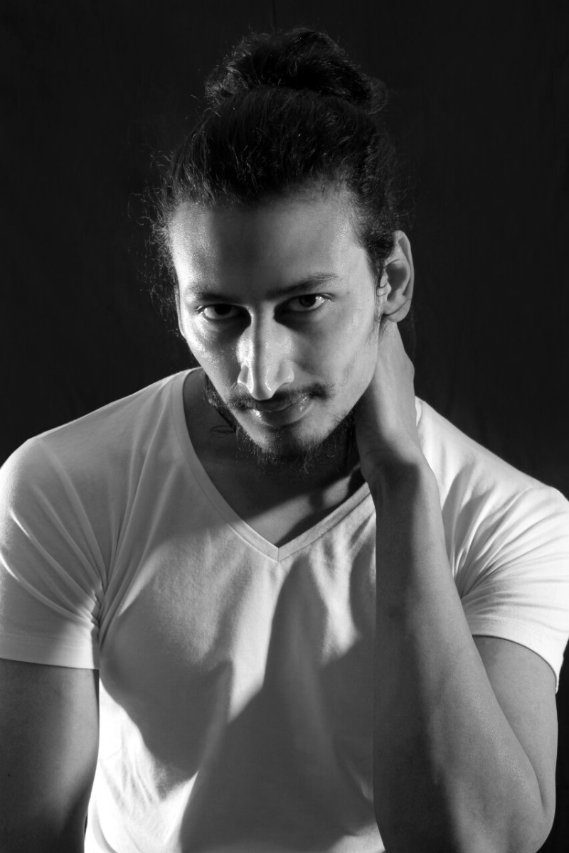 01_0127598_IMM_Indian_Male_Models
