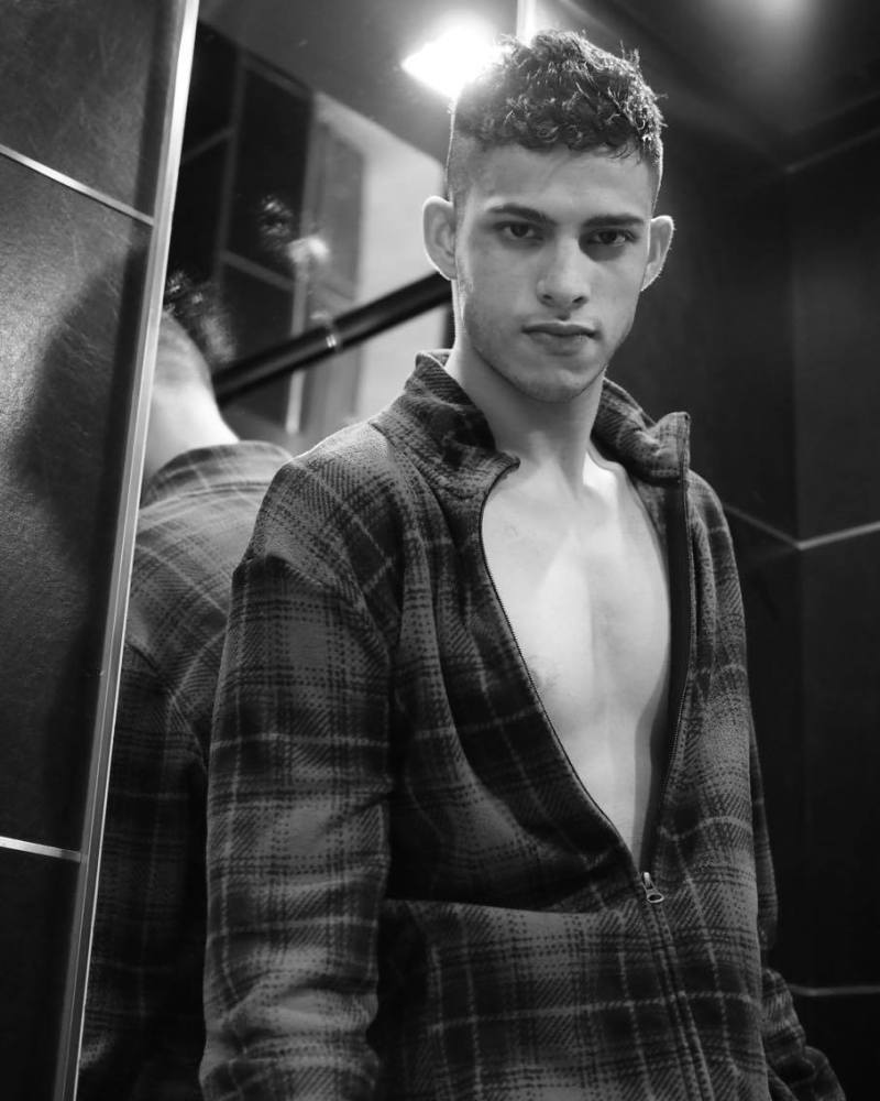 01_ro_r_imm_indian_male_models