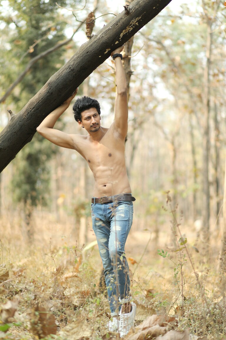 09_0127598_IMM_Indian_Male_Models