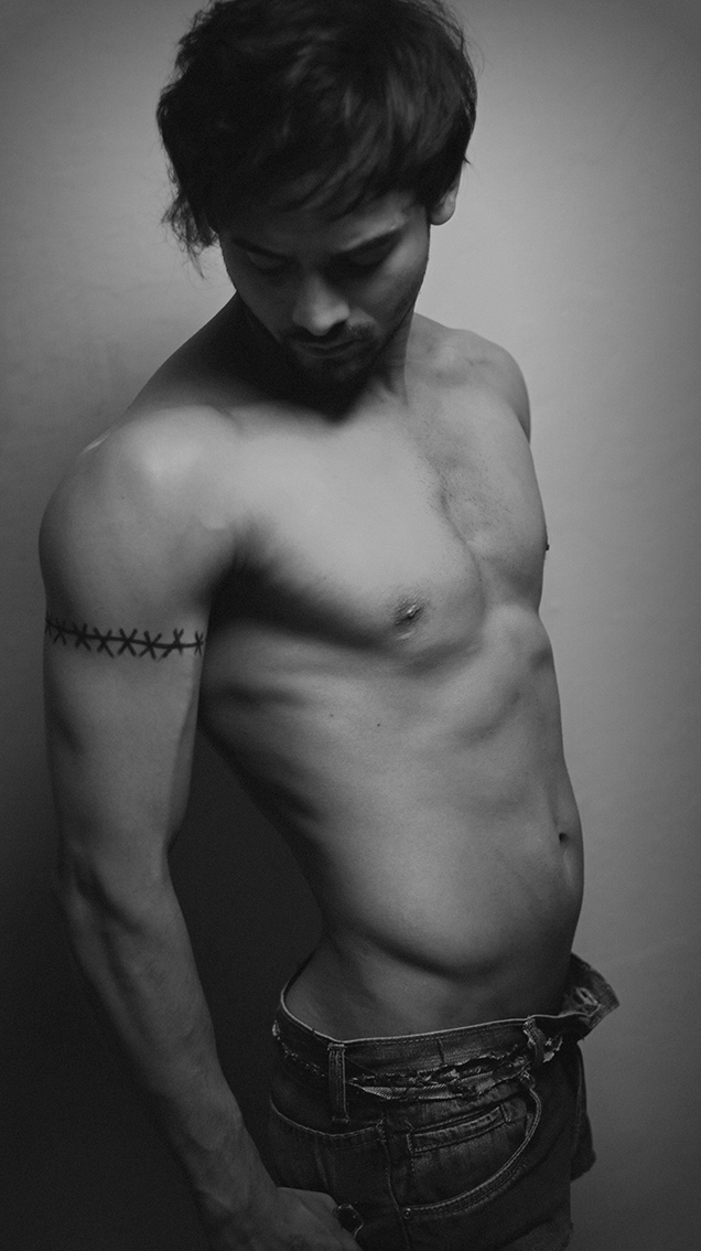 I52372_Hruth_Angel_Indian_Male_Models_SMALL